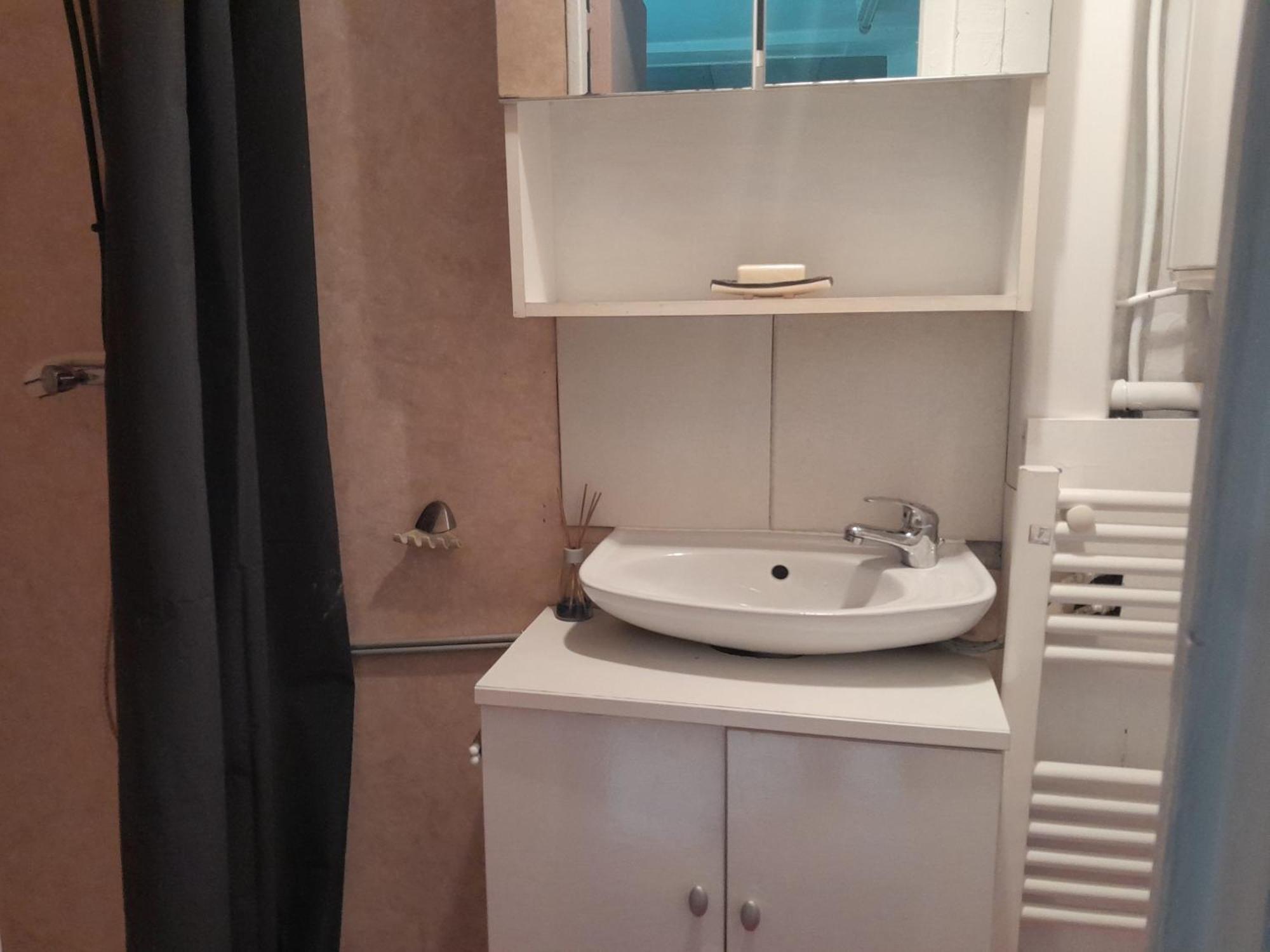 Appartement Privatif Tout Equipe En Bord De Riviere Figeac Exterior photo